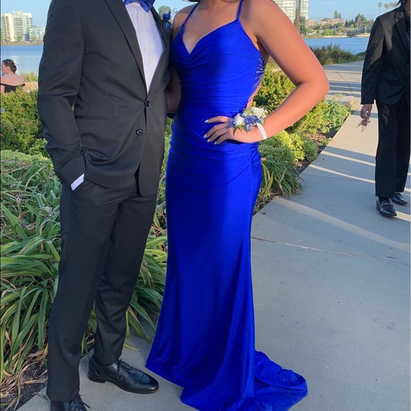 la femme royal blue prom dress